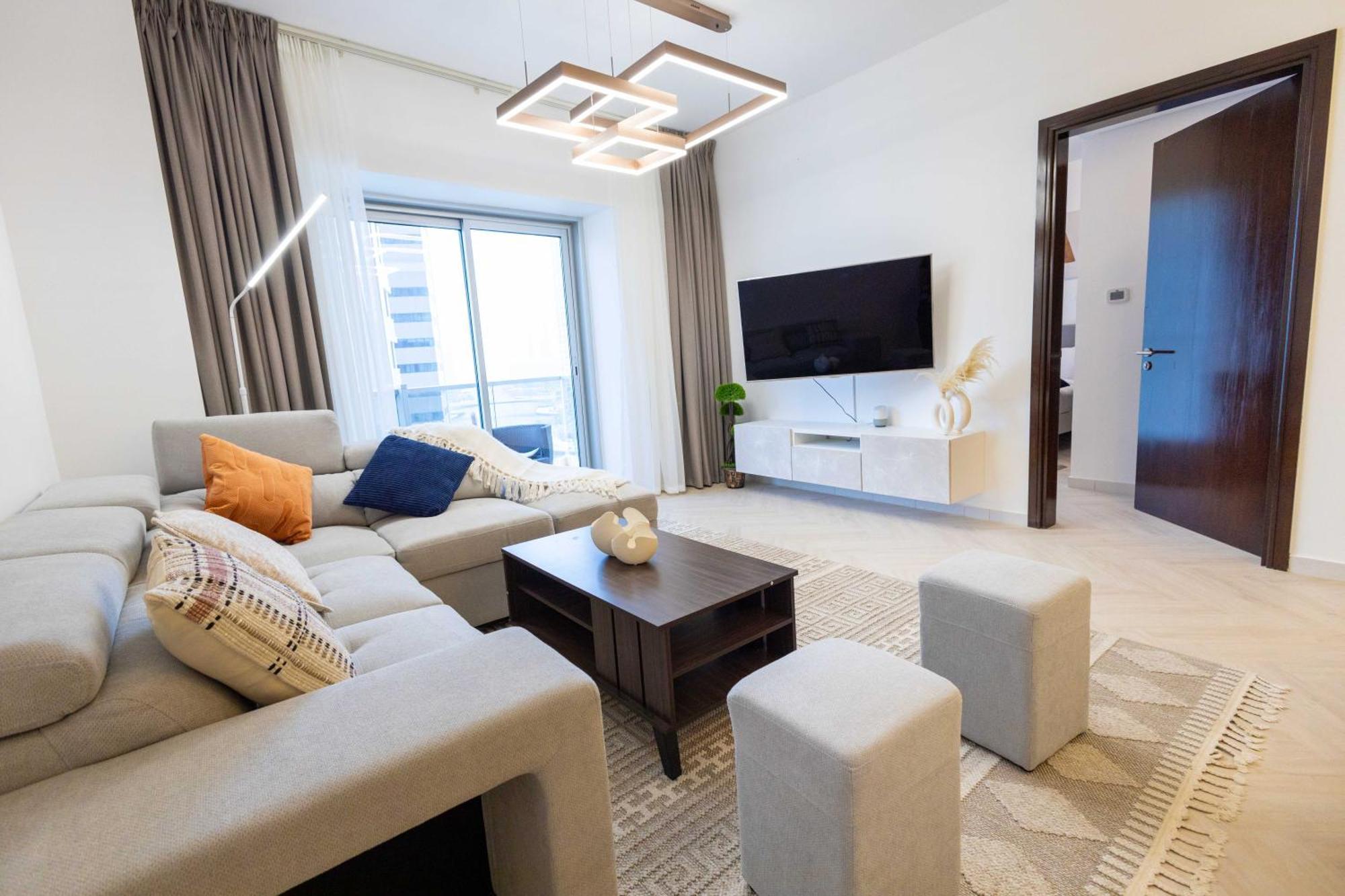 Marina Tower & Residences Apartment