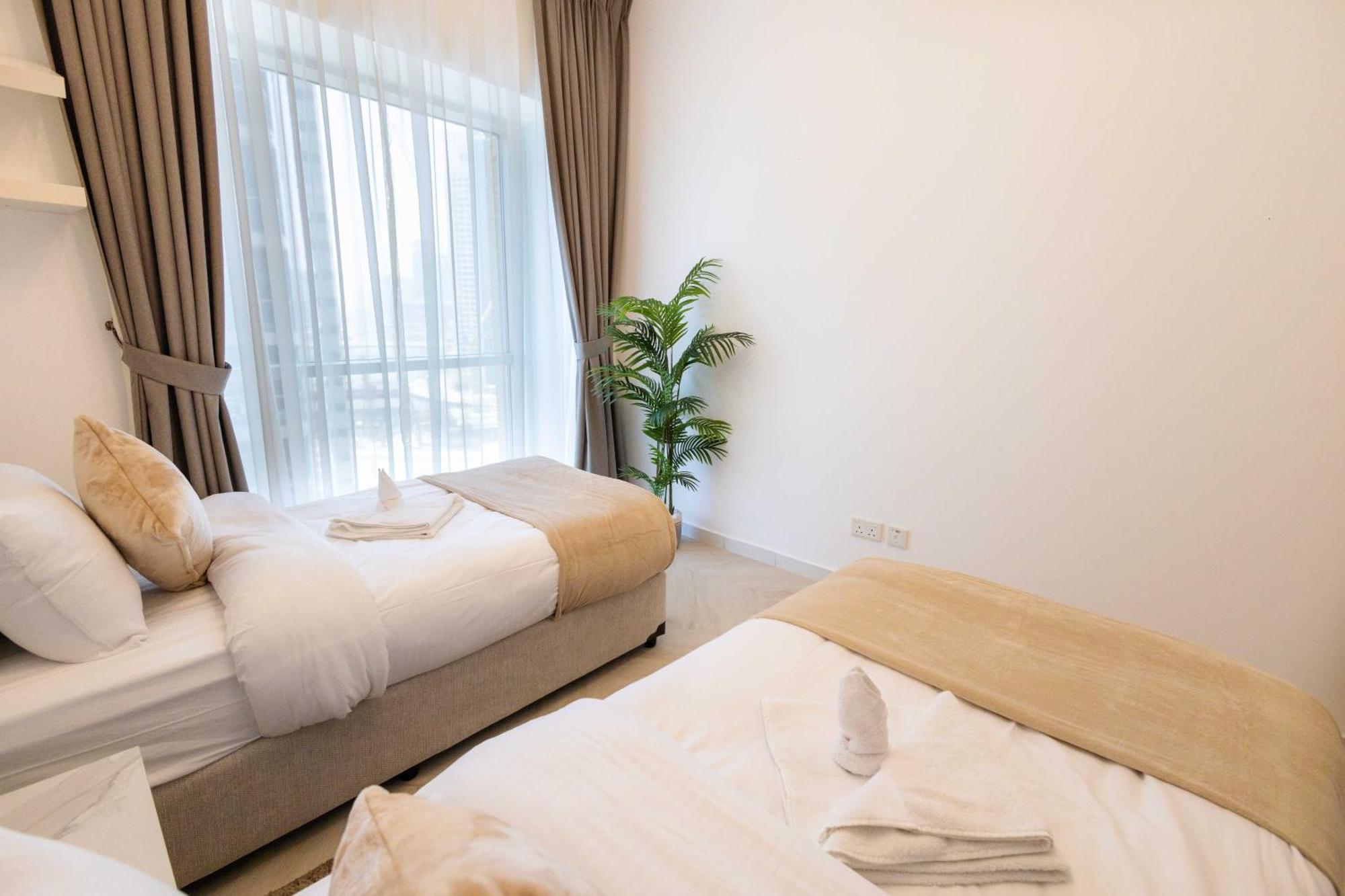 Marina Tower & Residences Apartment