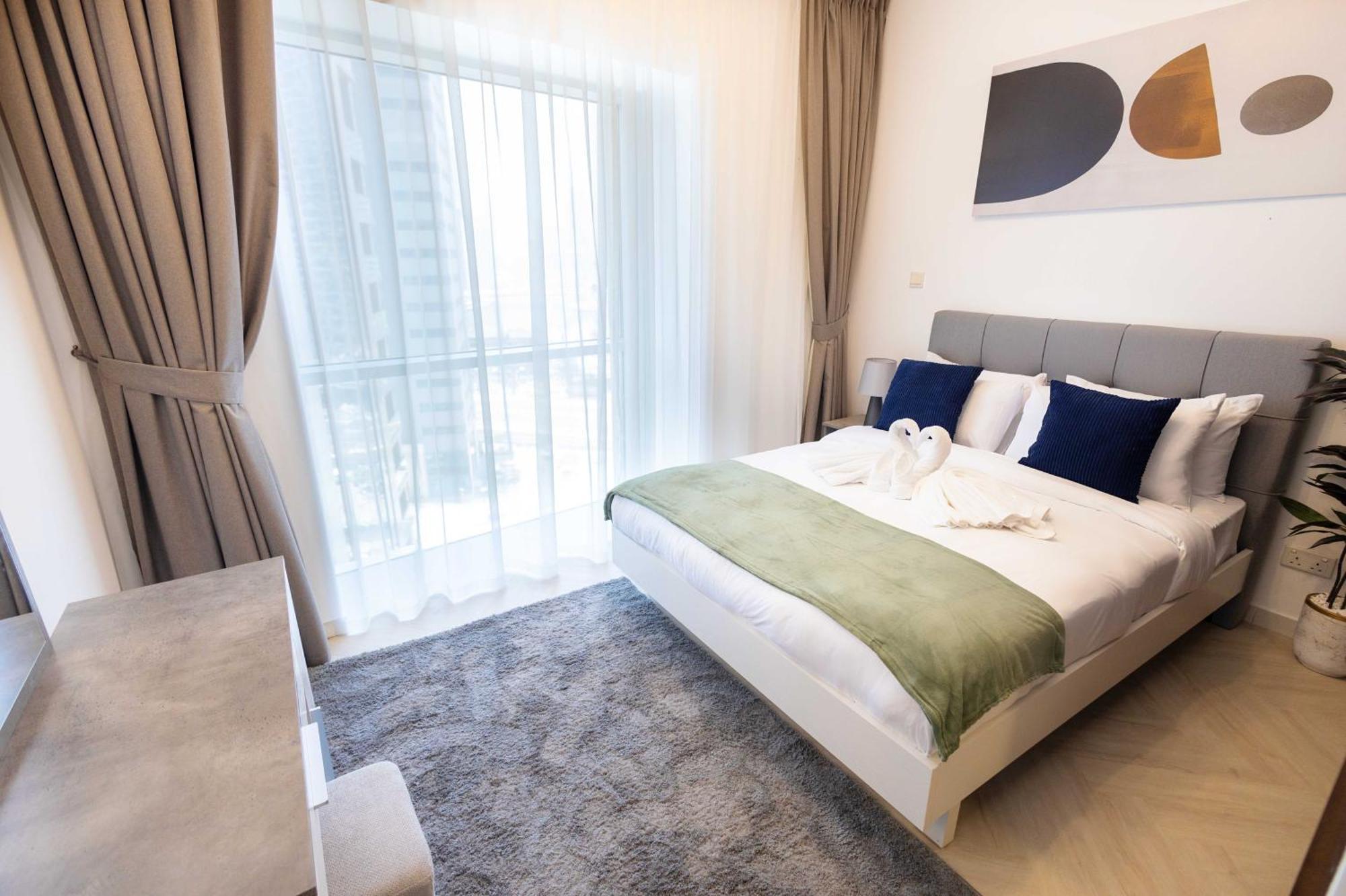 Marina Tower & Residences Apartment