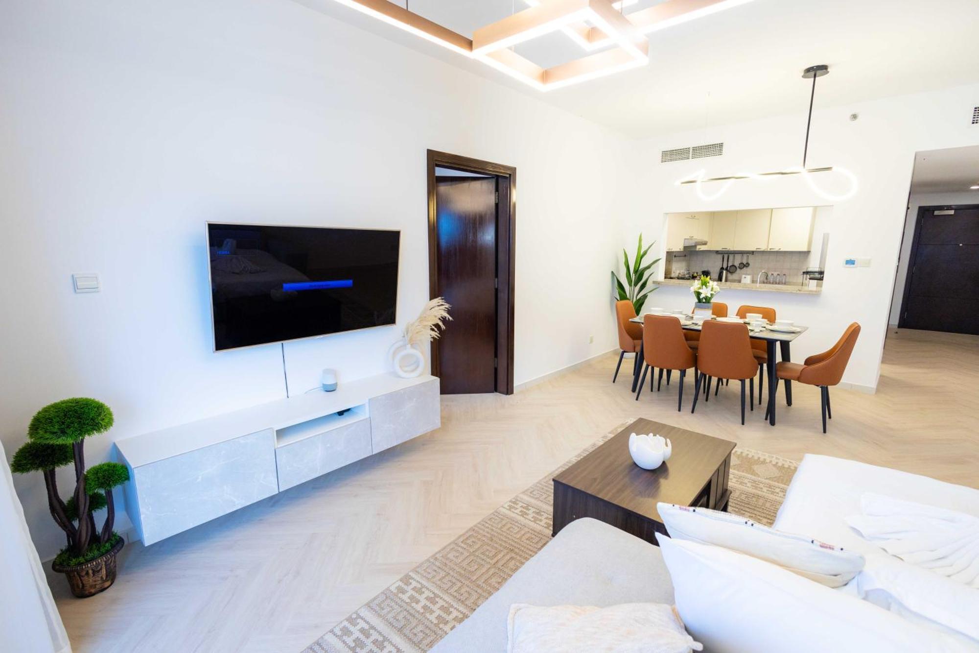 Marina Tower & Residences Apartment