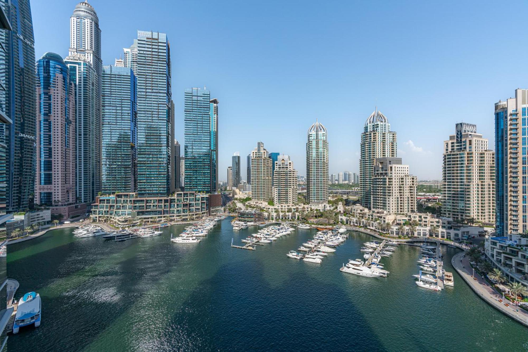 Marina Tower & Residences