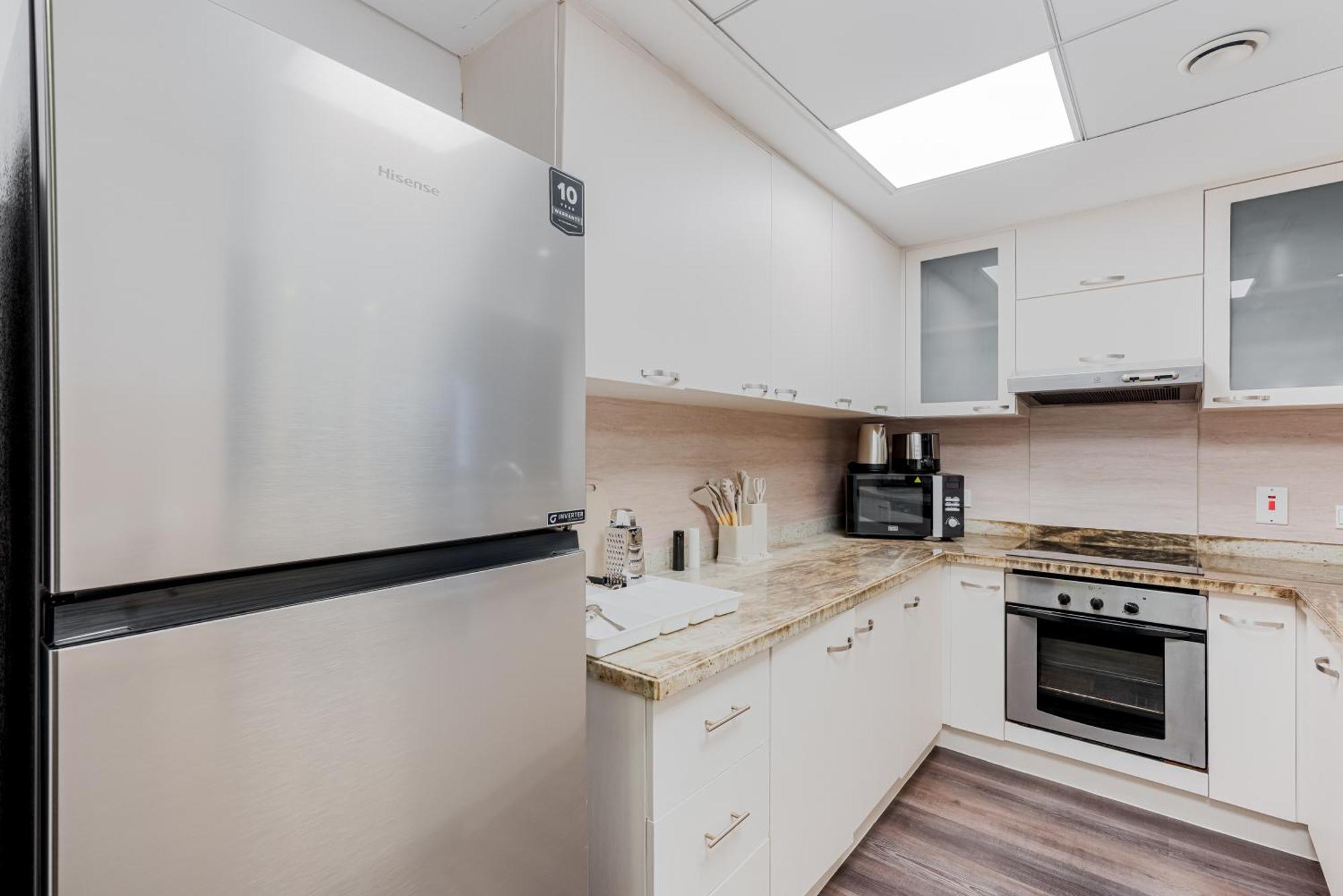 Marina Tower & Residences Apartment *