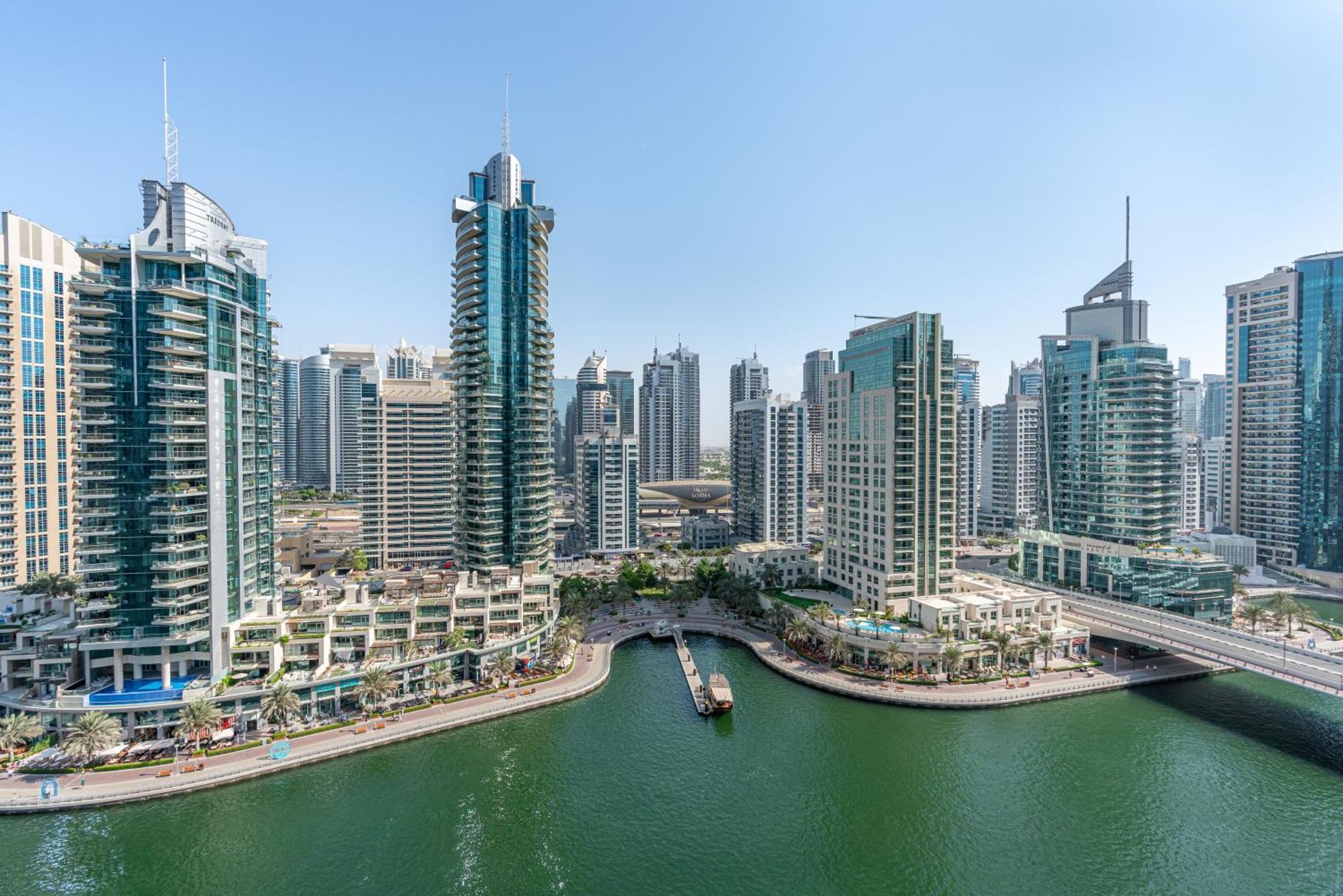 Marina Tower & Residences Apartment *