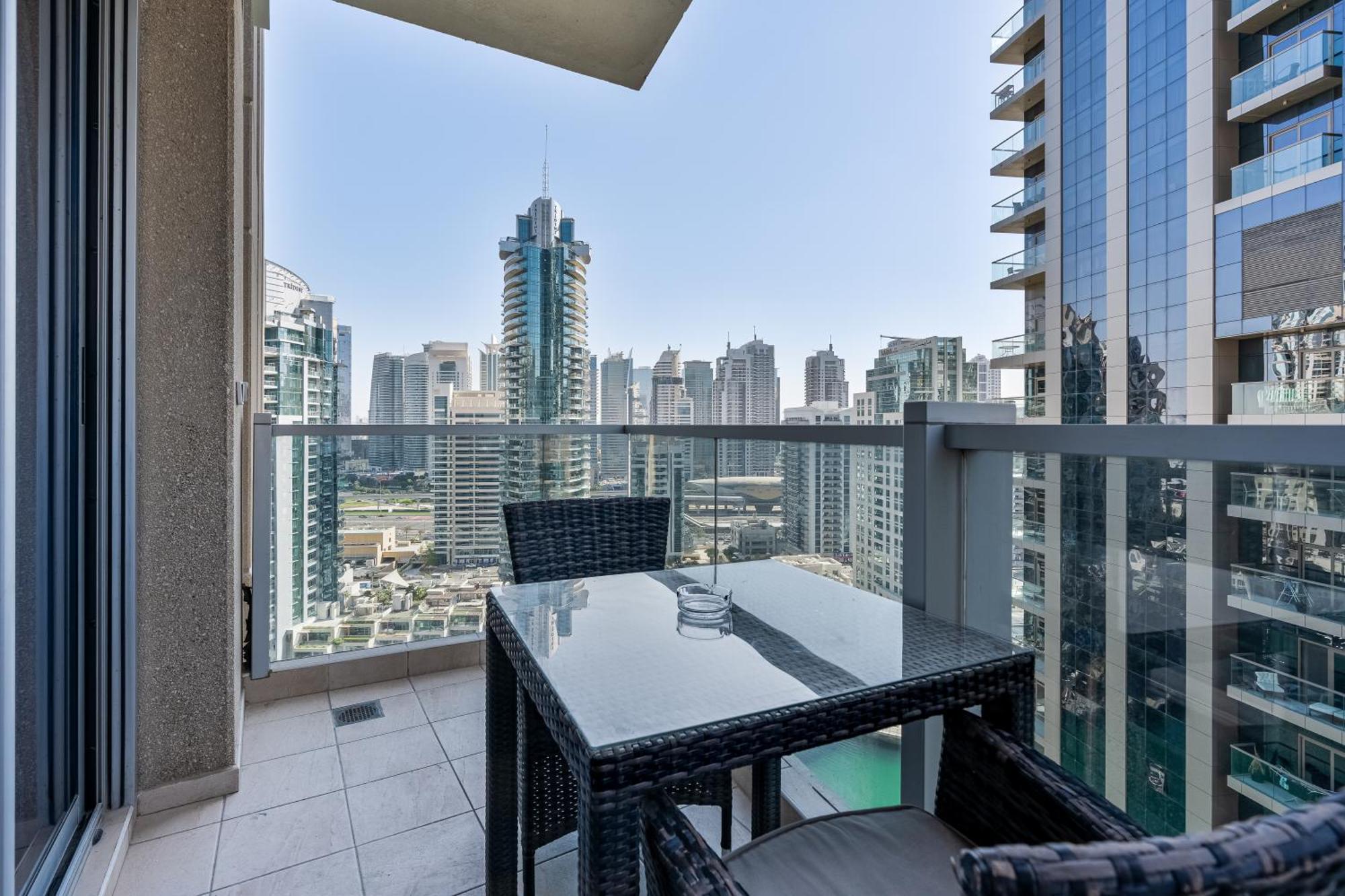 Marina Tower & Residences Apartment *