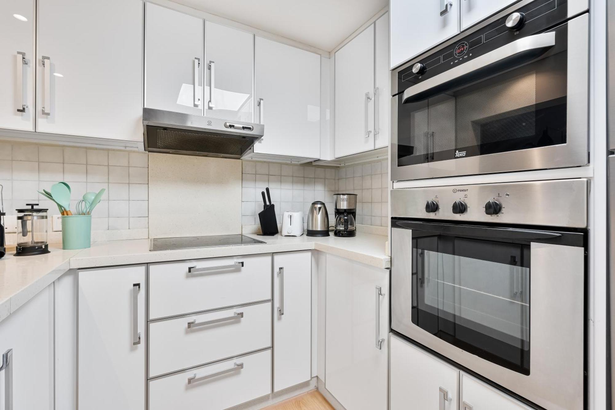 Marina Tower & Residences Apartment *
